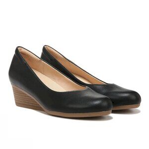 Dr. Scholl's Black Wedge Pumps with Tan Wood-Look Heel